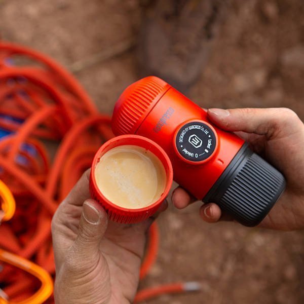 WACACO｜NANOPRESSO 隨身咖啡機 熔岩紅 + 專用硬殼保護套